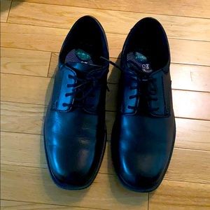 Black lace up Oxford with memory foam